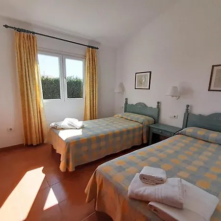 Bounganvilla * Cala en Bosch